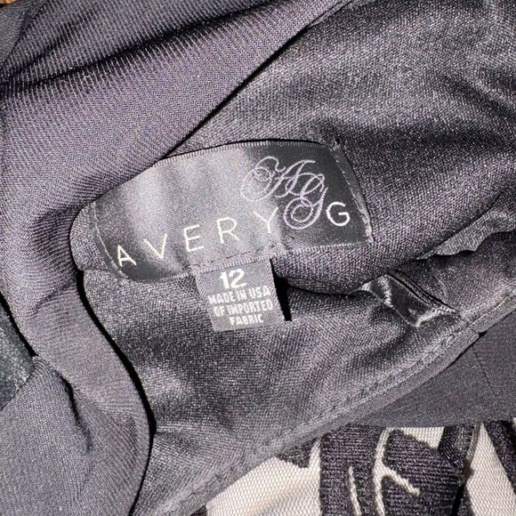 Avery G Black Mini Fit and Flare V-Neck Cocktail Dress Size 12 Party Holiday - Picture 2 of 7